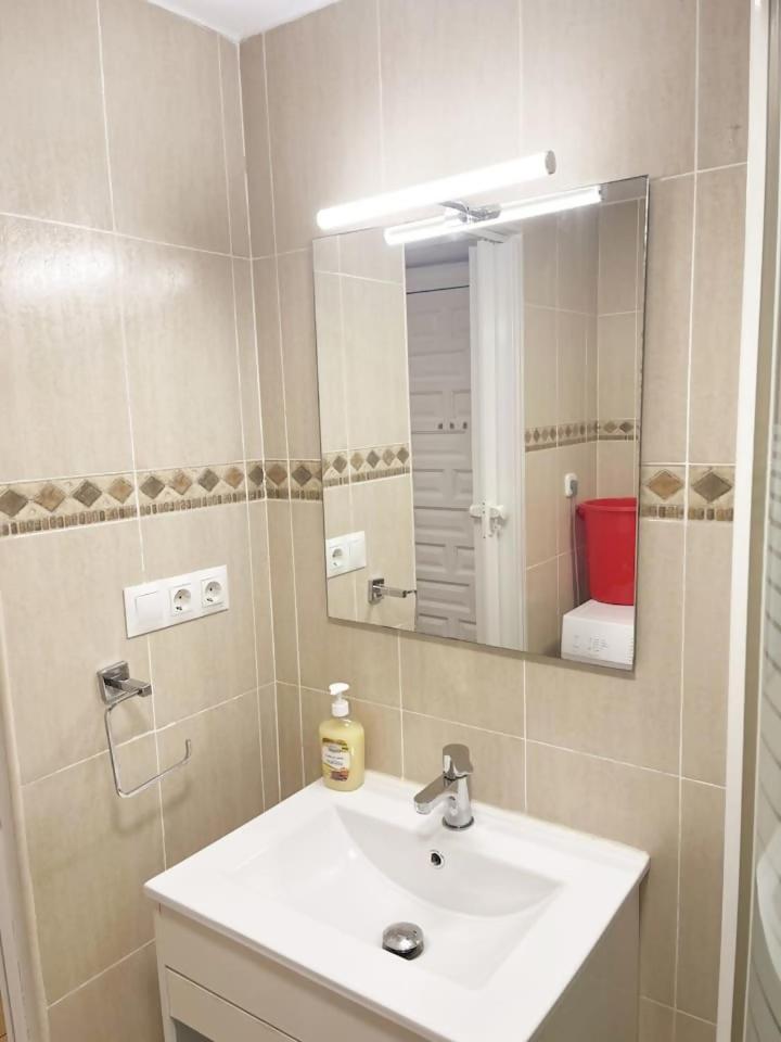 Apartamento Centrico Plazamar 4 Piscina Torre Del Mar Bagian luar foto