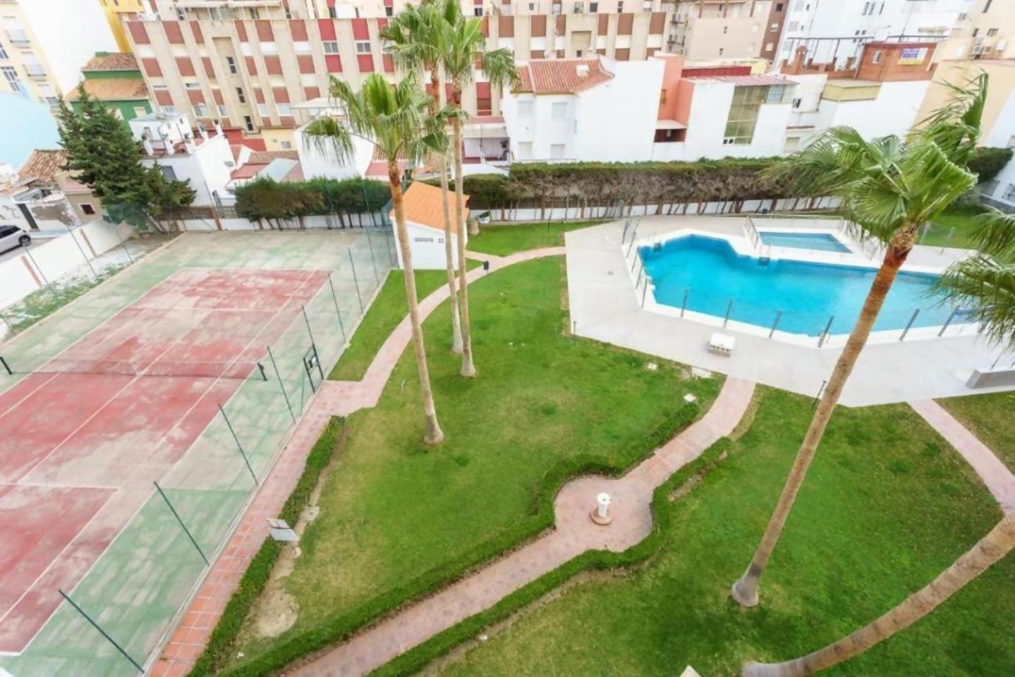Apartamento Centrico Plazamar 4 Piscina Torre Del Mar Bagian luar foto